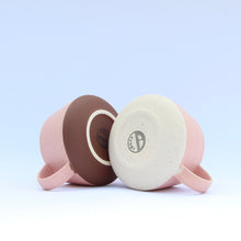 Indlæs billede til gallerivisning Retro-rillekop med hank, LYSERØD, rødbrun bund