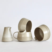 Indlæs billede til gallerivisning Retro-rillekop med hank, MOKKA