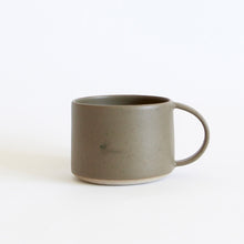 Indlæs billede til gallerivisning Retro-kop med hank, JÆGERGRØN