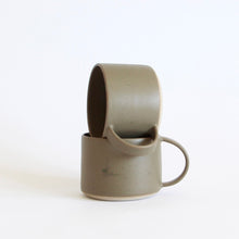 Indlæs billede til gallerivisning Retro-kop med hank, JÆGERGRØN